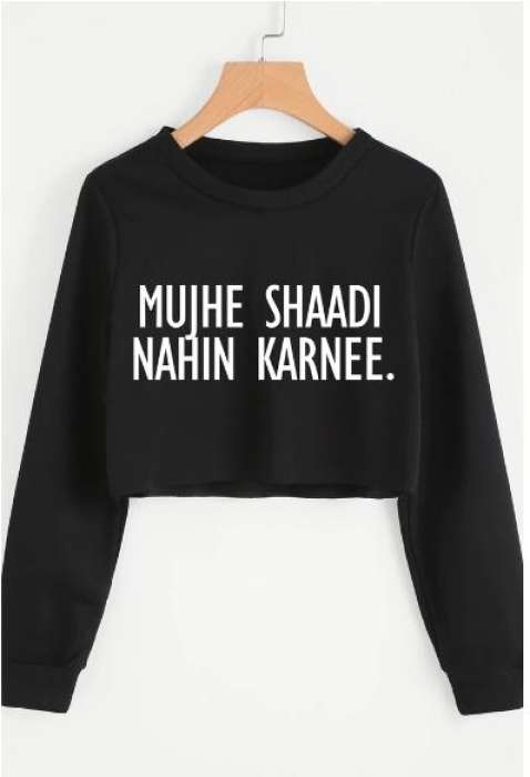 Mujhe Shadi Nahin Karnee Printed Crop Sweatshirt For Women - AceCart Warm Hooded Sweatshirt in Black