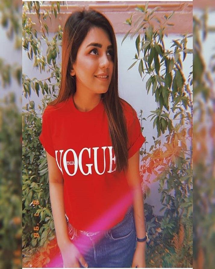 Red Vogue Cotton Printed T-Shirt For - Front View - AceCart